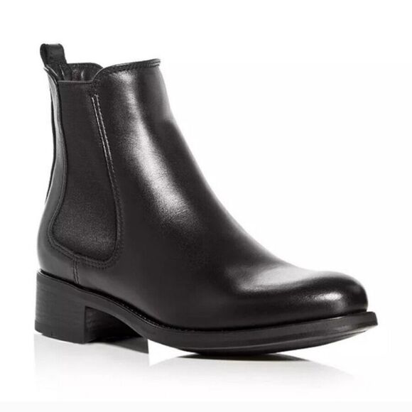 La Canadienne Sara Waterproof Black  Chelsea Leather Booties. Size 8.5 NWT - Picture 1 of 6